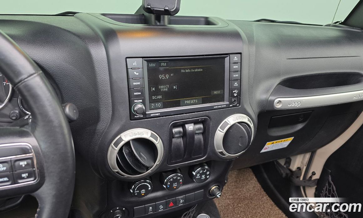 Jeep Wrangler (JK) фото 17