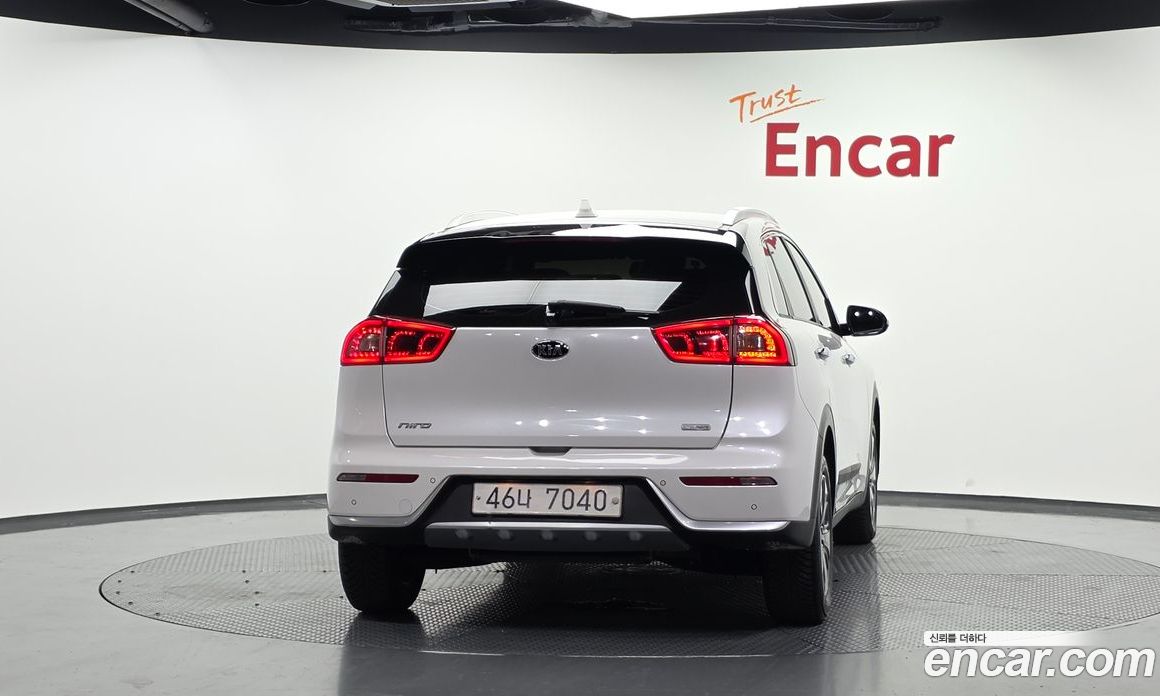 Kia Niro фото 4