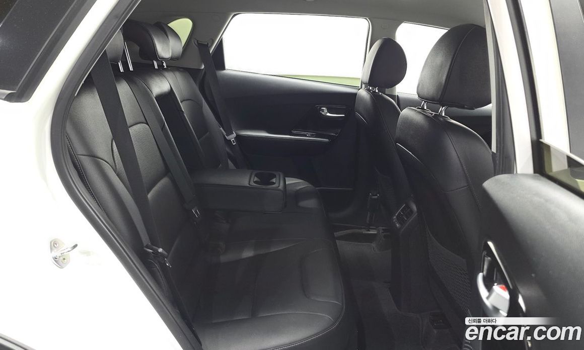 Kia Niro фото 12