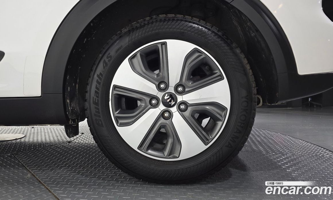 Kia Niro фото 21