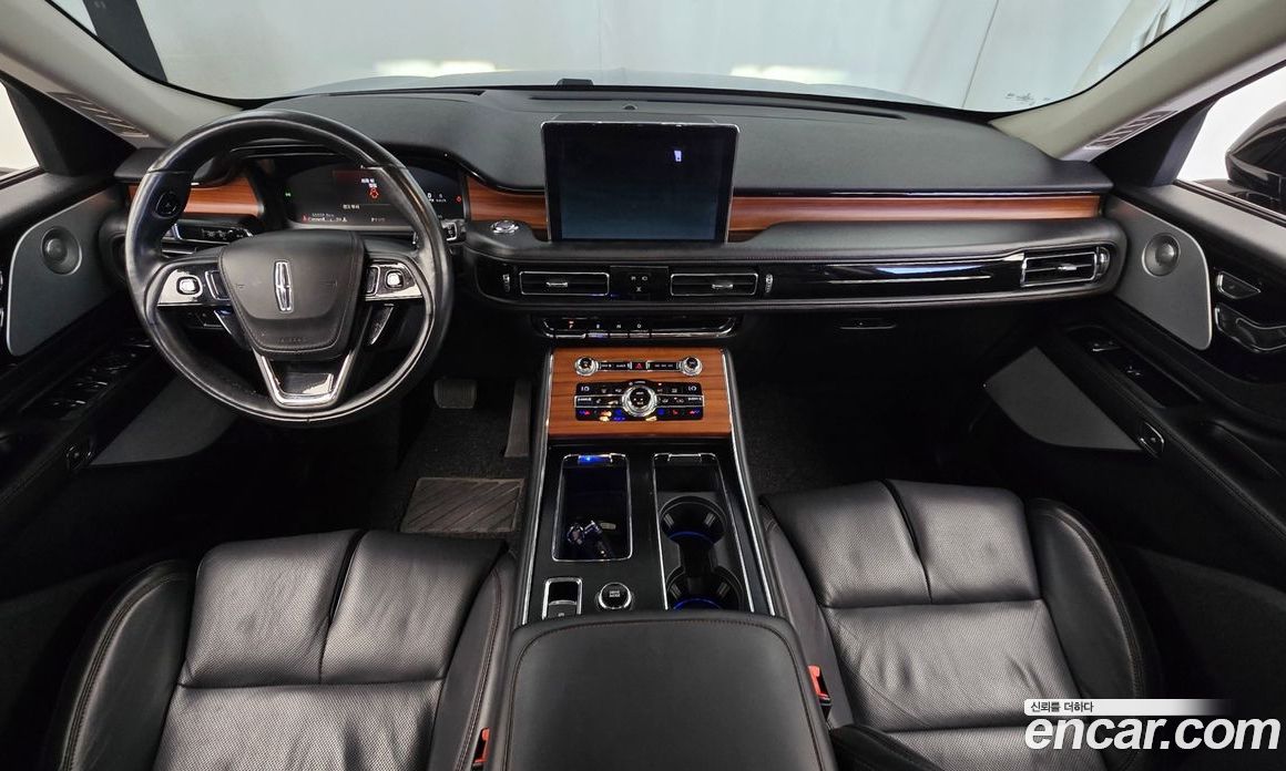 Lincoln Aviator 2nd Gen фото 7