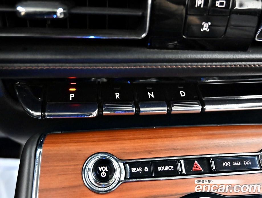 Lincoln Aviator 2nd Gen фото 9