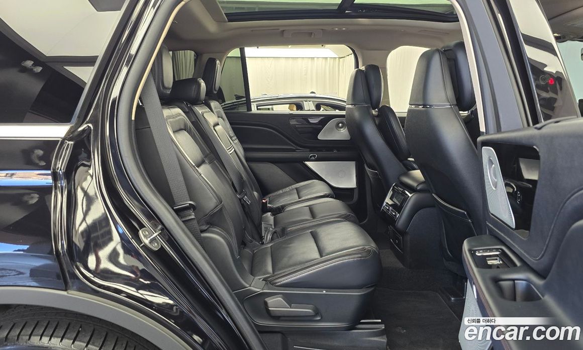 Lincoln Aviator 2nd Gen фото 10