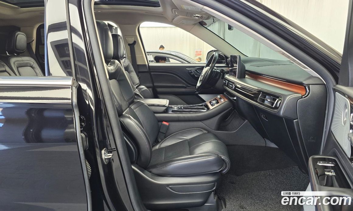 Lincoln Aviator 2nd Gen фото 12