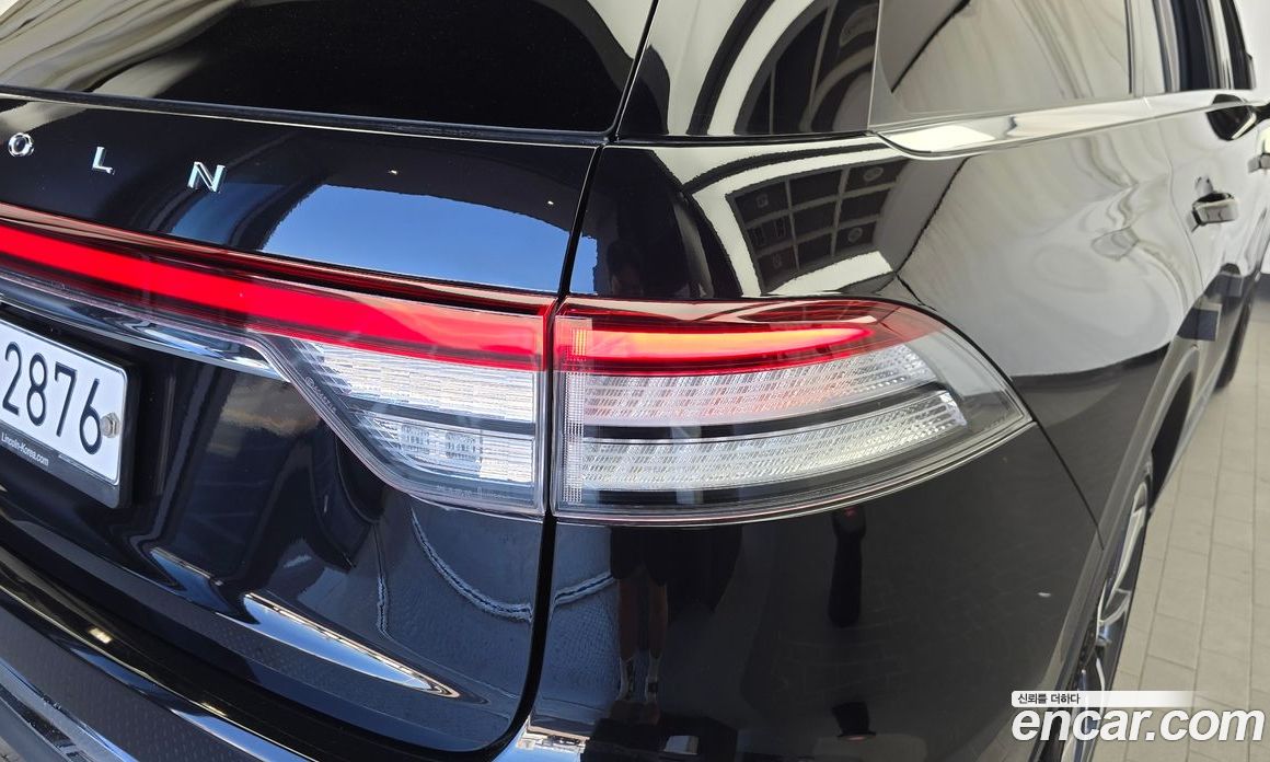 Lincoln Aviator 2nd Gen фото 23