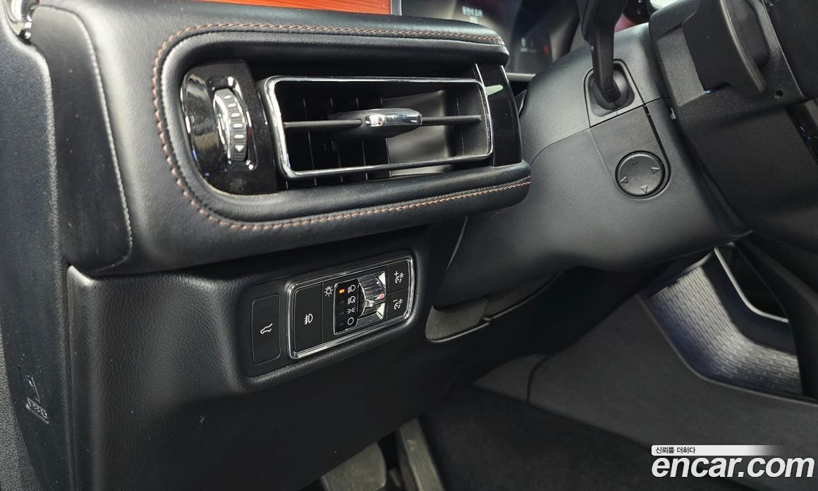 Lincoln Aviator 2nd Gen фото 30