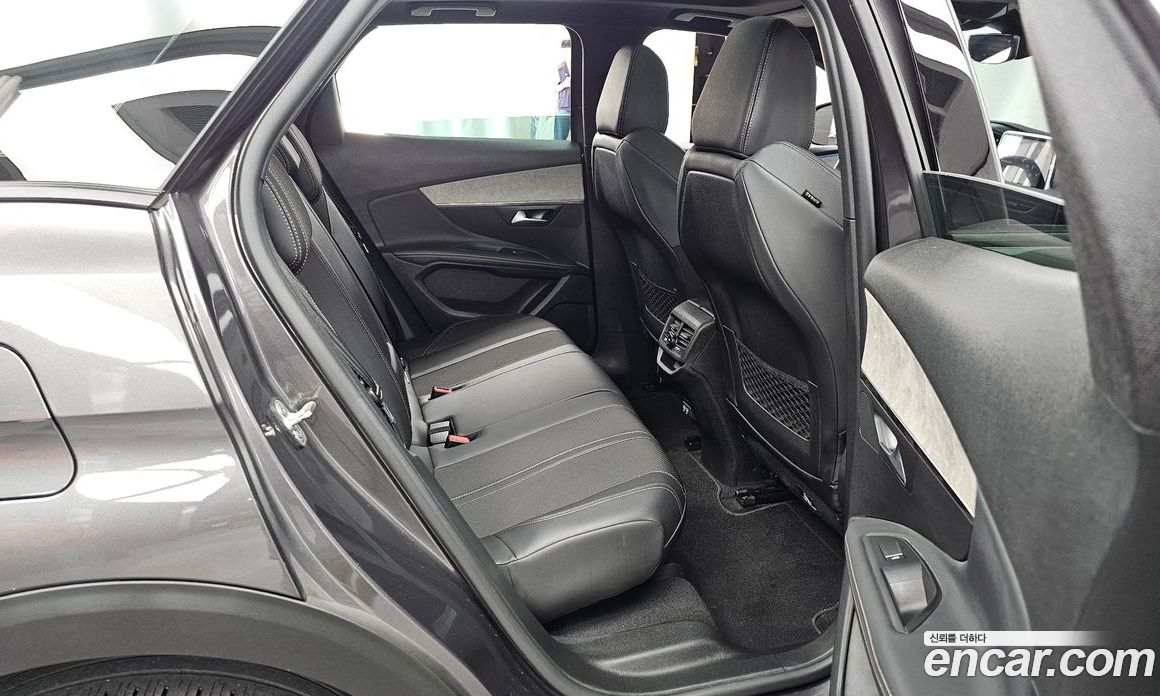 Peugeot 3008 2nd Gen фото 12