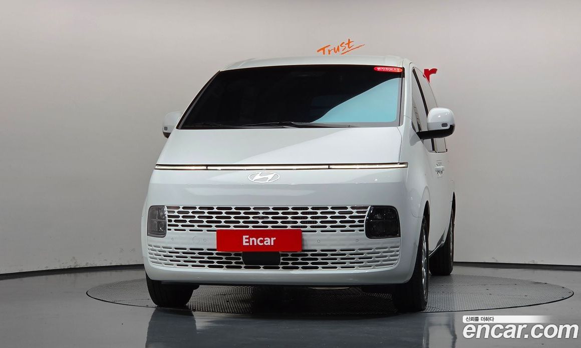 Hyundai Staria фото 2