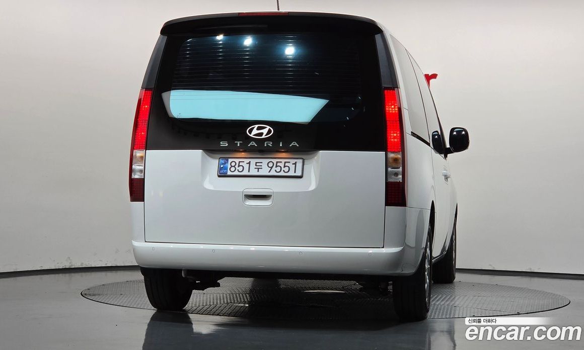 Hyundai Staria фото 3