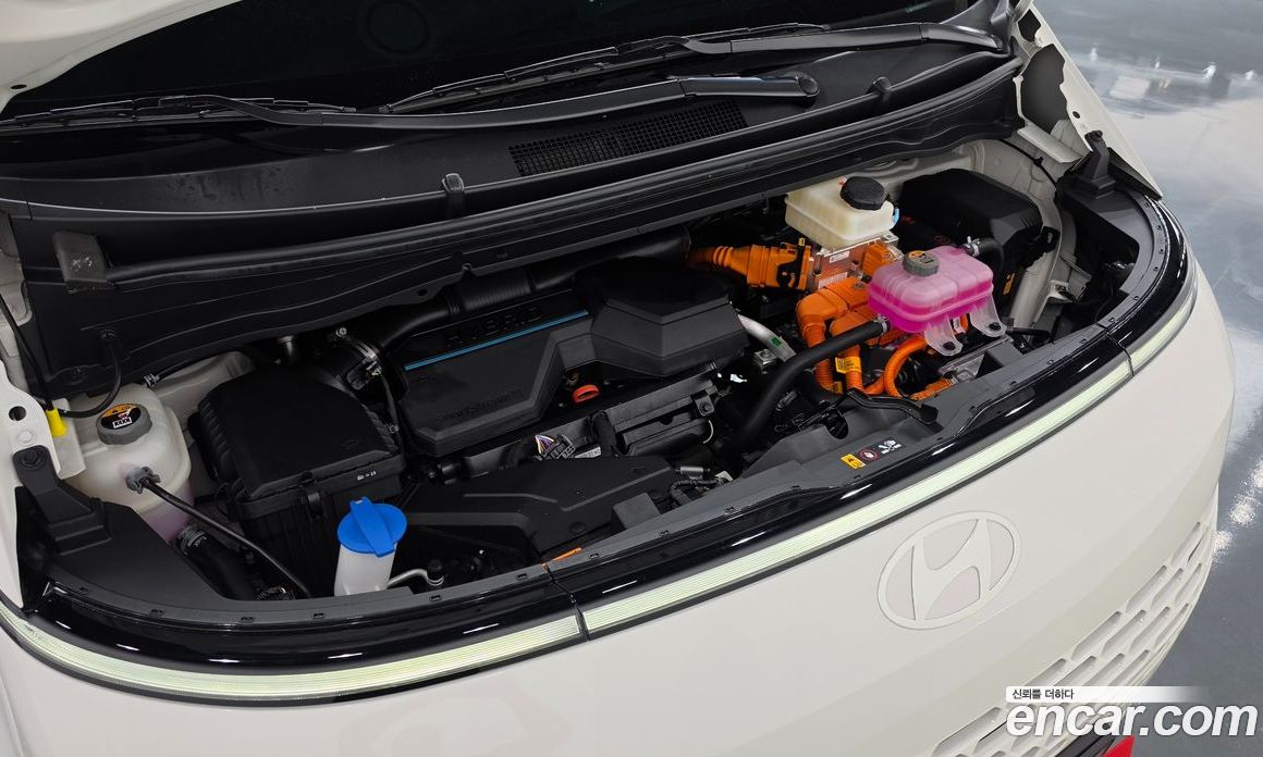 Hyundai Staria фото 5