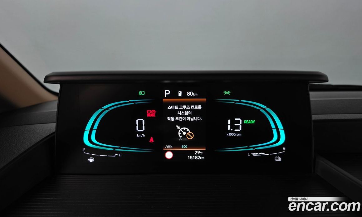 Hyundai Staria фото 7