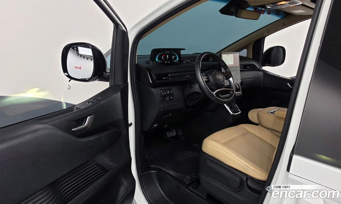Hyundai Staria фото 9