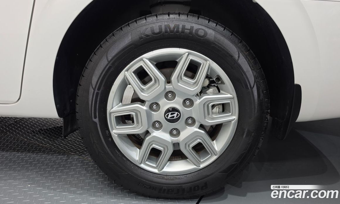 Hyundai Staria фото 21
