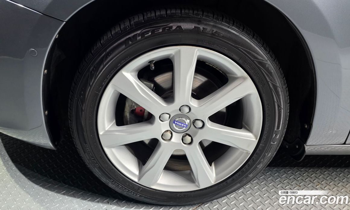Volvo S60 фото 5
