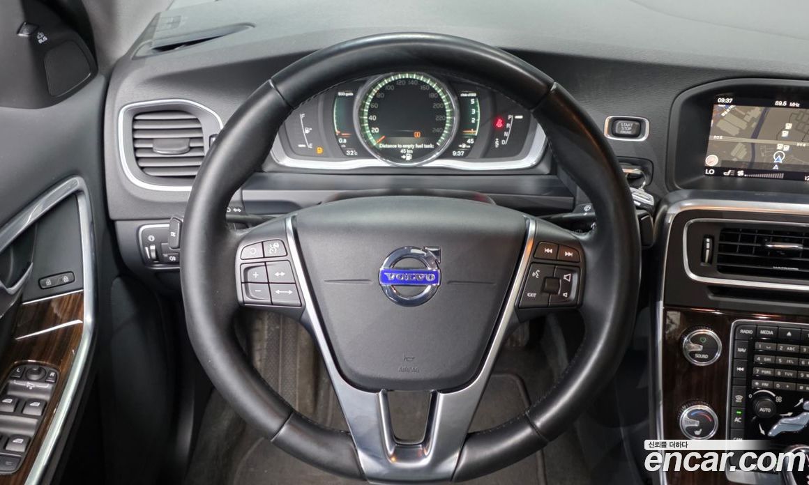 Volvo S60 фото 13