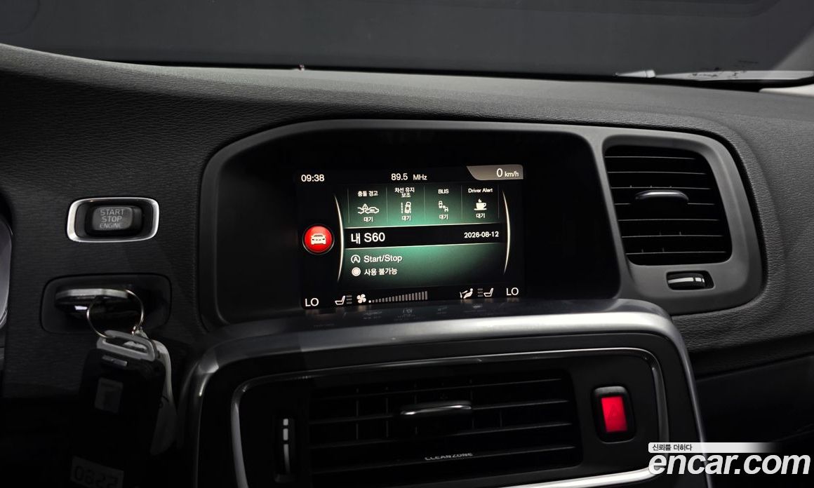 Volvo S60 фото 16