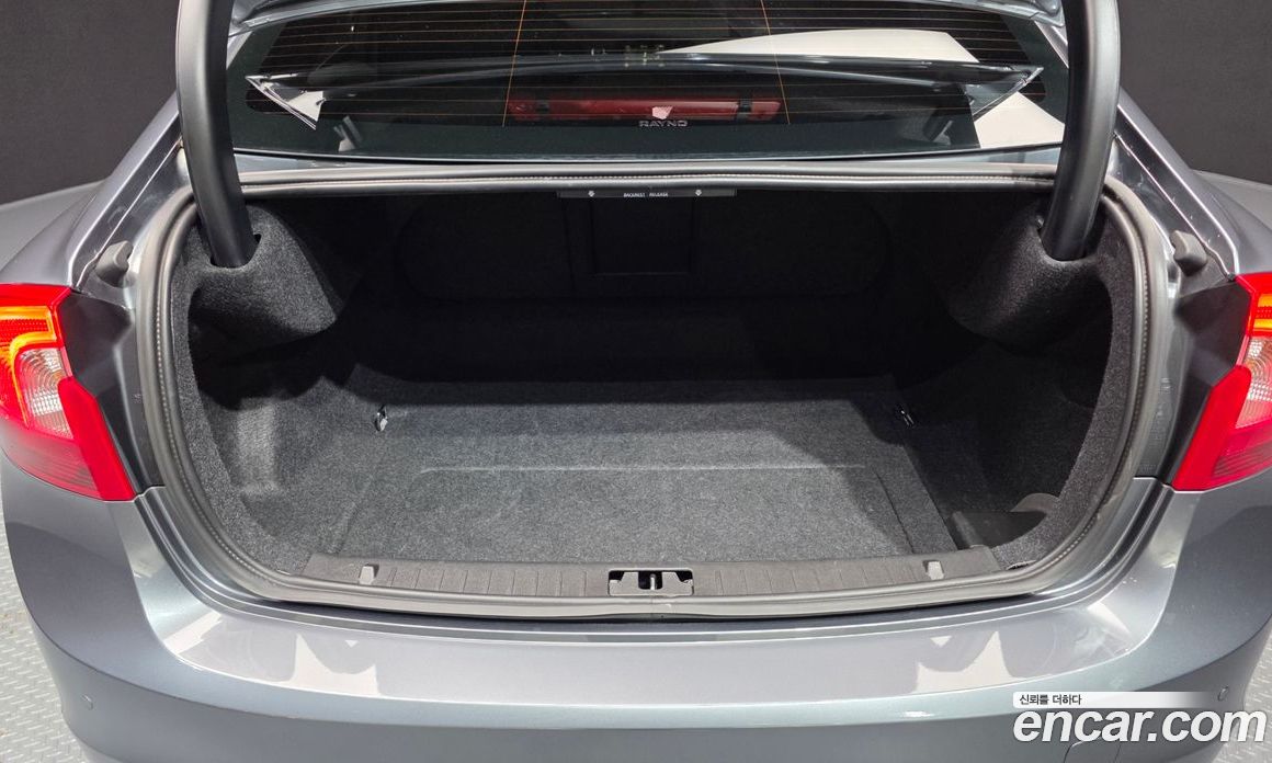 Volvo S60 фото 20