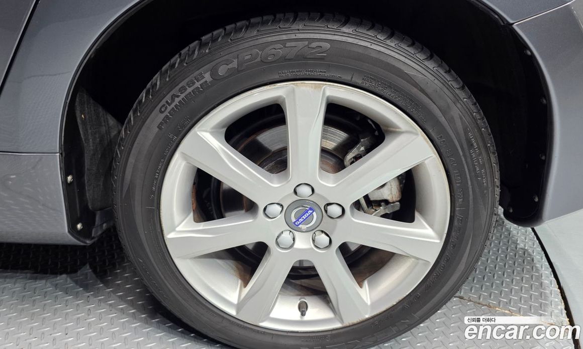 Volvo S60 фото 21