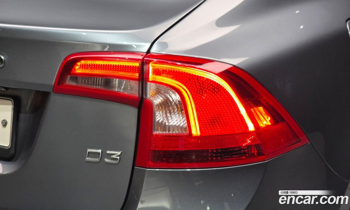 Volvo S60 фото 23