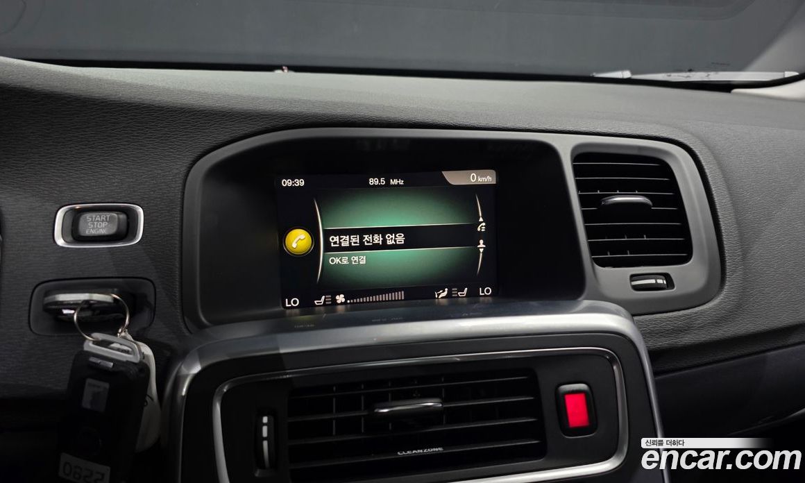 Volvo S60 фото 27