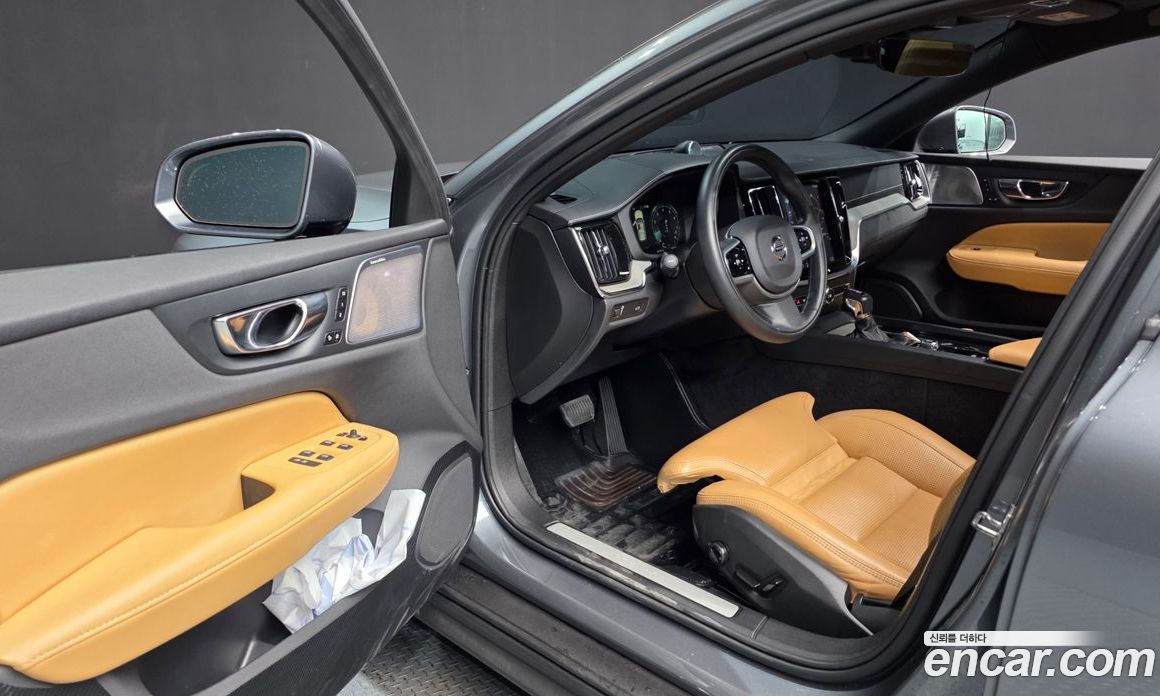 Volvo V60 Cross Country 2nd Gen фото 10