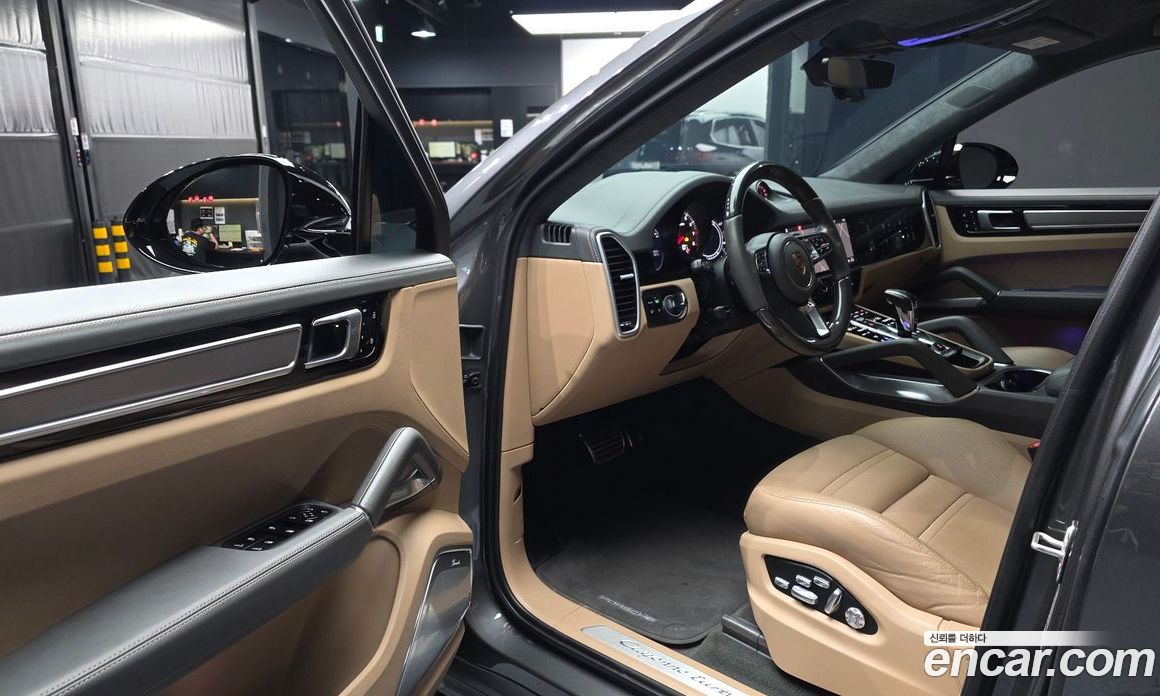 Porsche Cayenne 3rd Gen фото 10