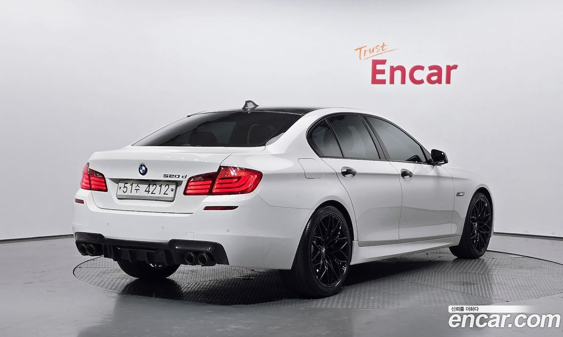 BMW 5-Series (F10) фото 2