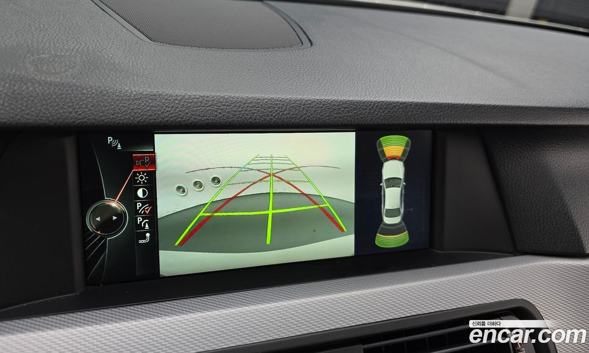 BMW 5-Series (F10) фото 14