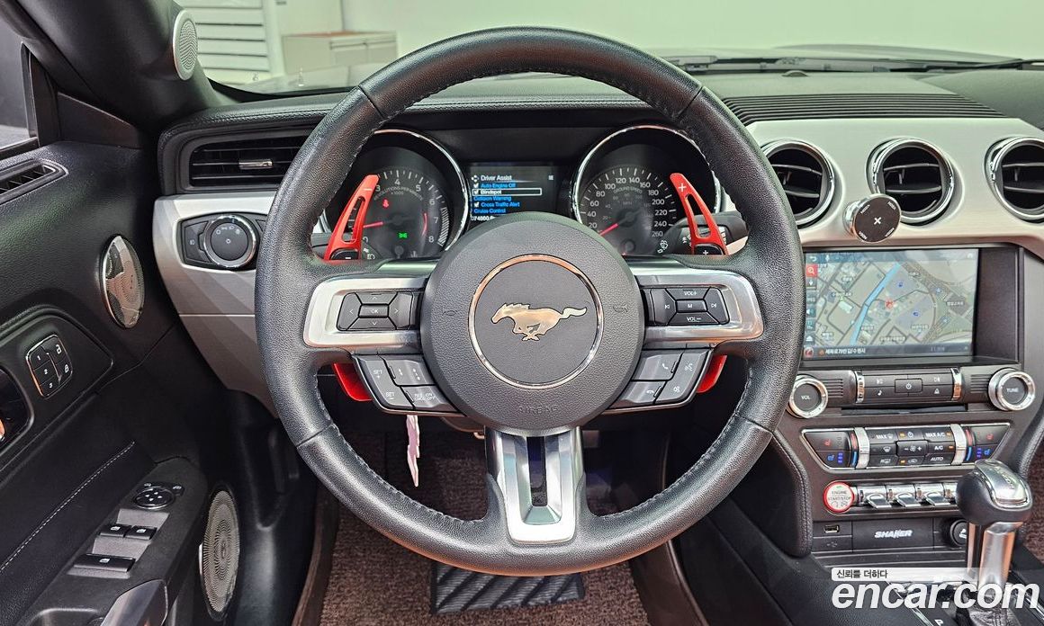 Ford Mustang фото 12