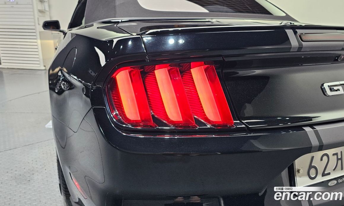 Ford Mustang фото 23