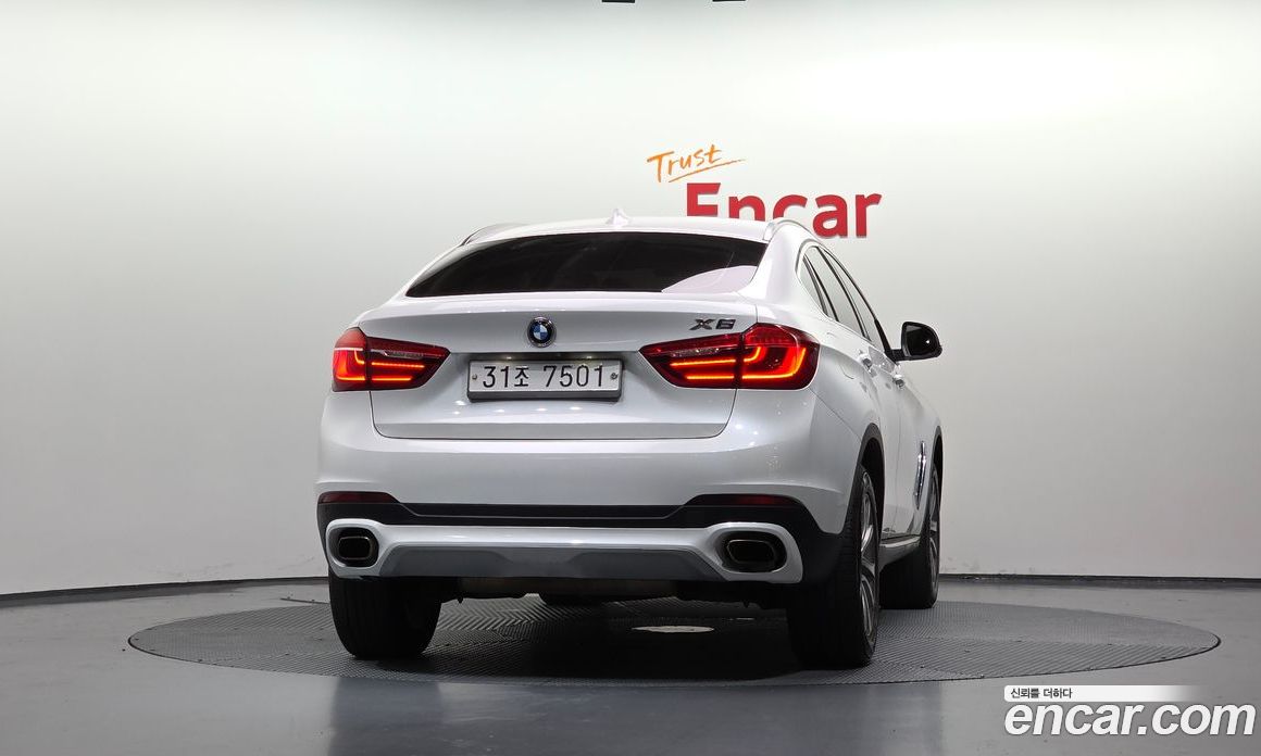BMW X6 (F16) фото 4