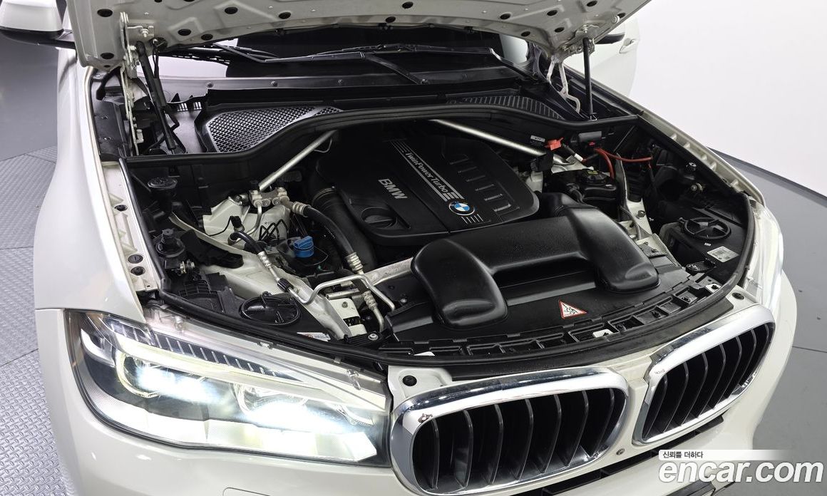 BMW X6 (F16) фото 6