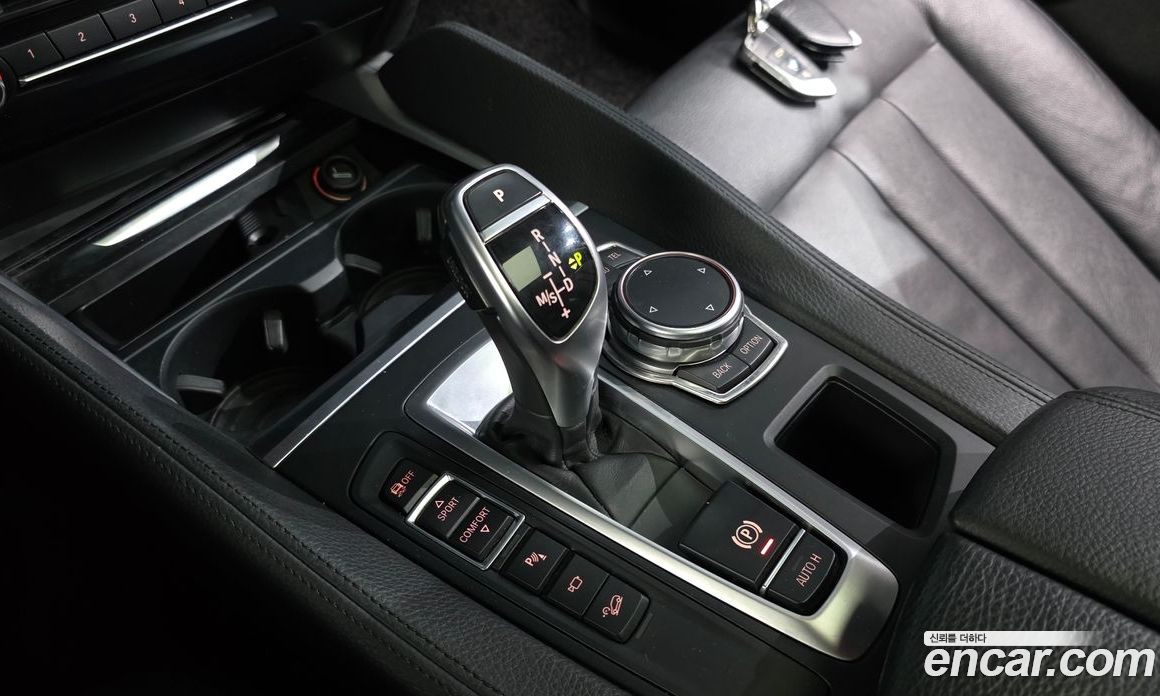 BMW X6 (F16) фото 9