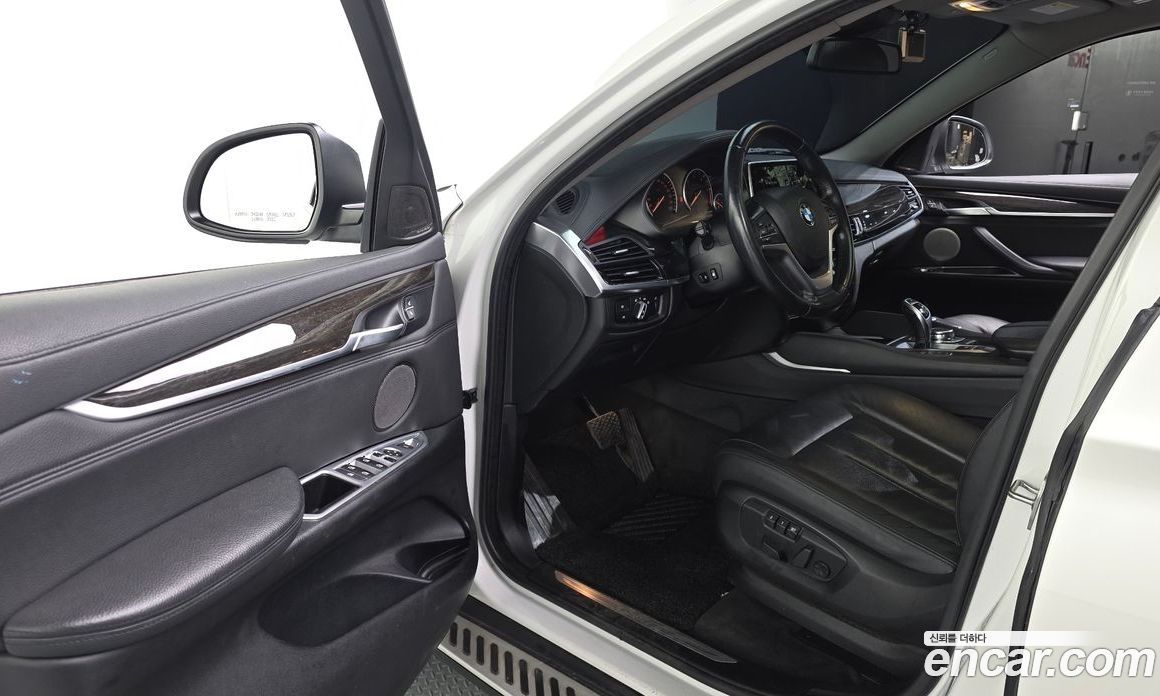 BMW X6 (F16) фото 10