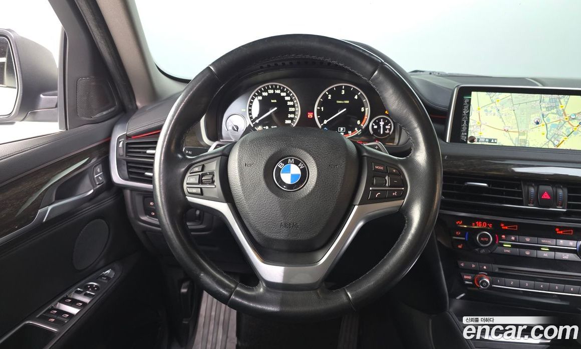 BMW X6 (F16) фото 13