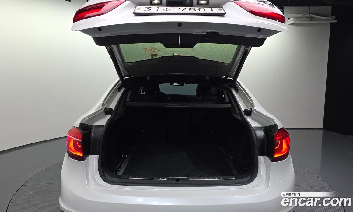 BMW X6 (F16) фото 20