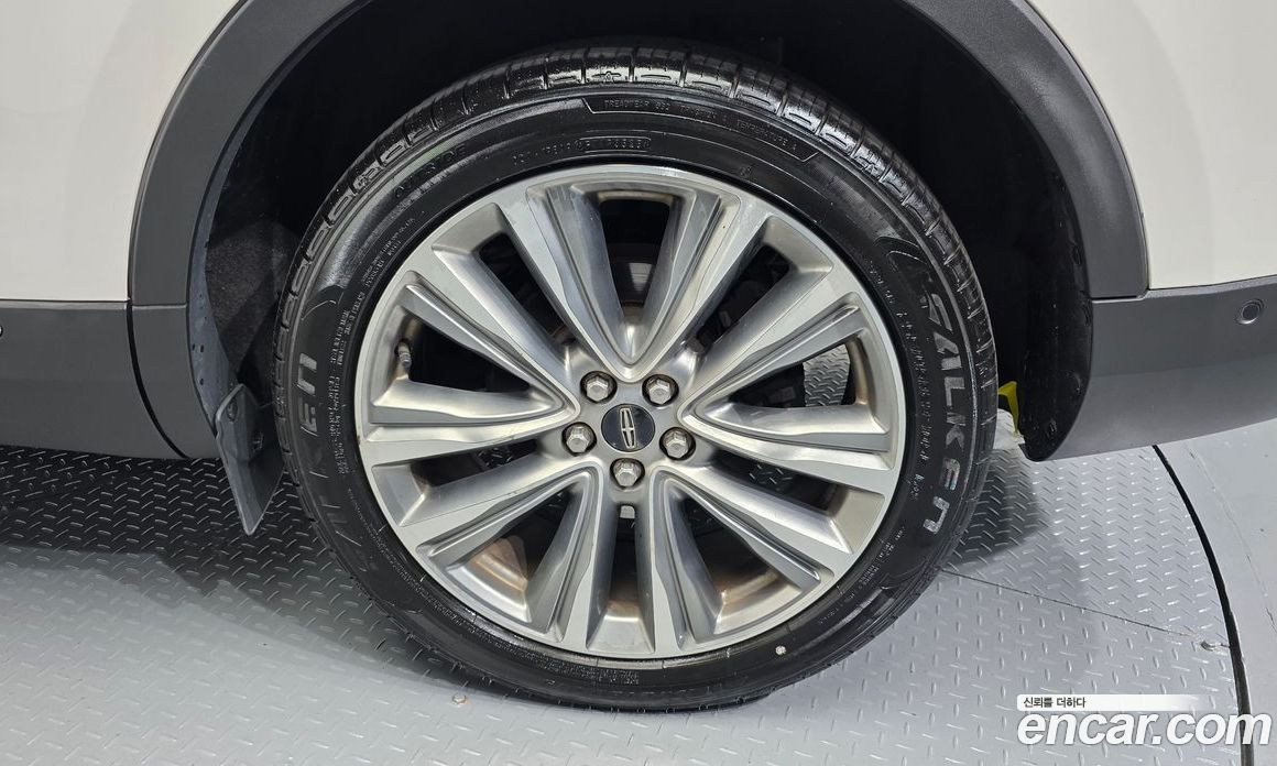 Lincoln MKX 2nd Gen фото 21