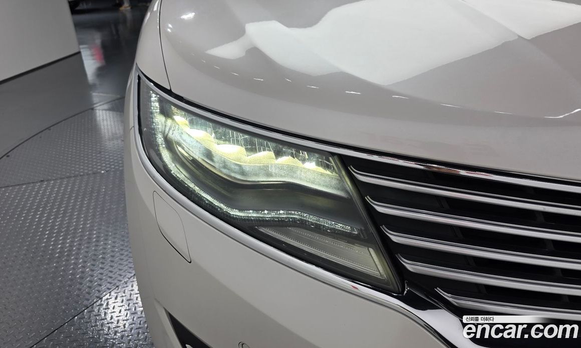 Lincoln MKX 2nd Gen фото 22