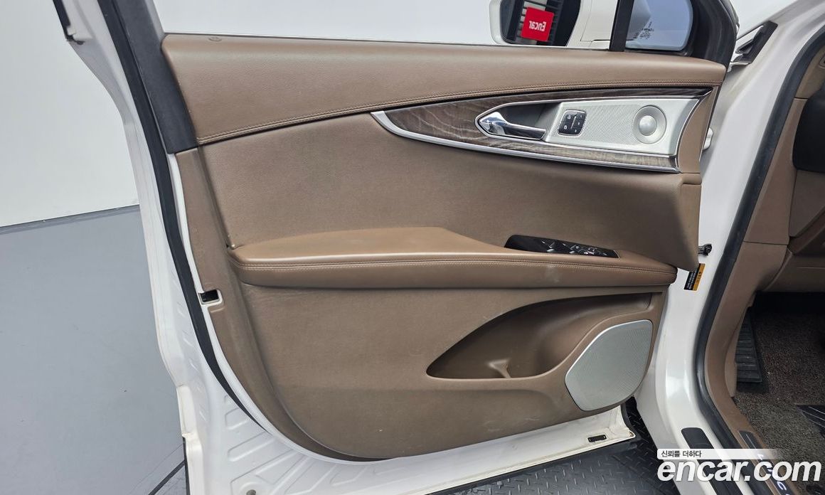 Lincoln MKX 2nd Gen фото 24