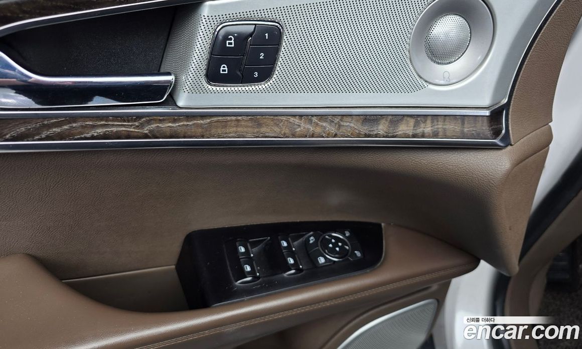 Lincoln MKX 2nd Gen фото 28