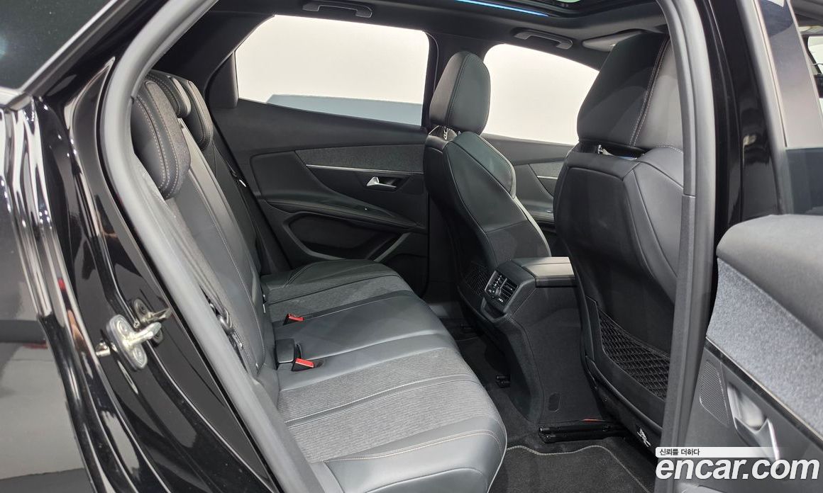 Peugeot 3008 2nd Gen фото 12