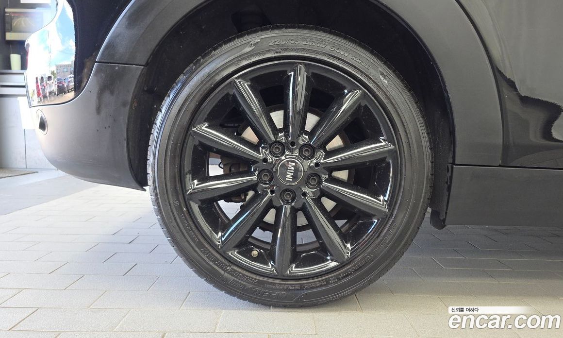 Mini Cooper Clubman фото 5