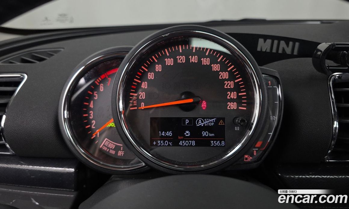 Mini Cooper Clubman фото 8