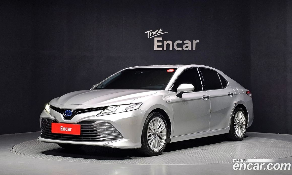 Toyota Camry (XV70)