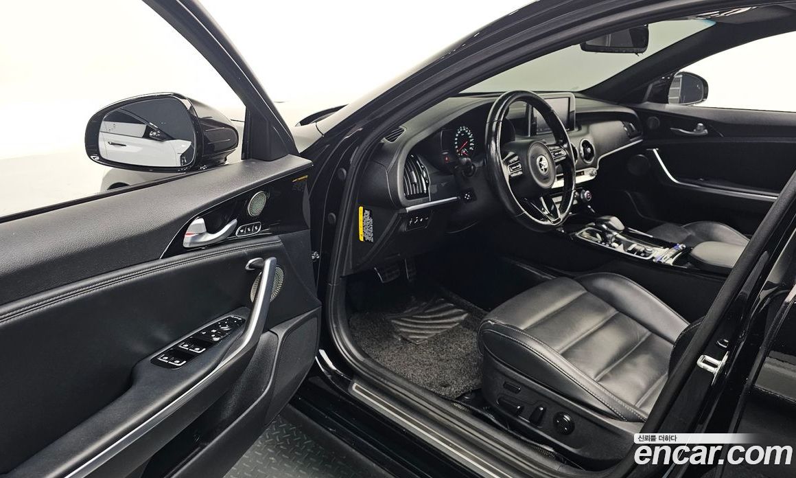 Kia Stinger фото 10