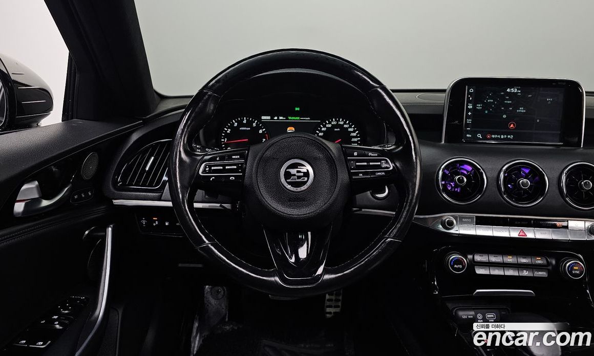 Kia Stinger фото 12