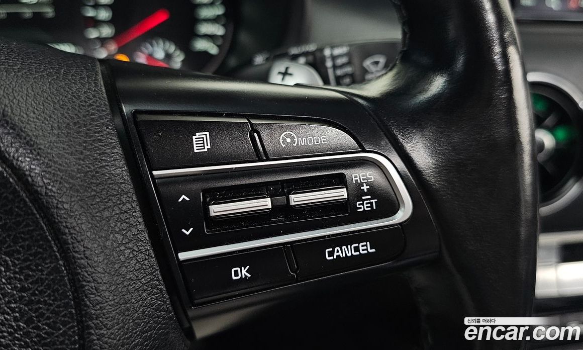 Kia Stinger фото 13