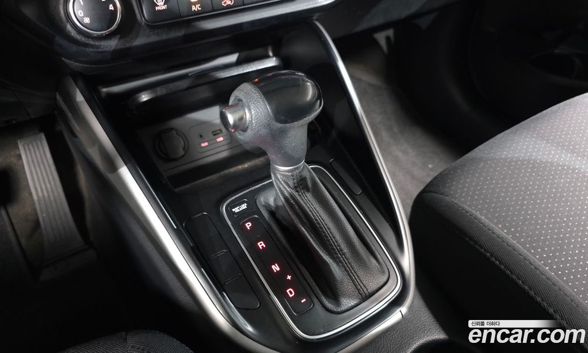 Kia Carens 3rd Gen фото 9