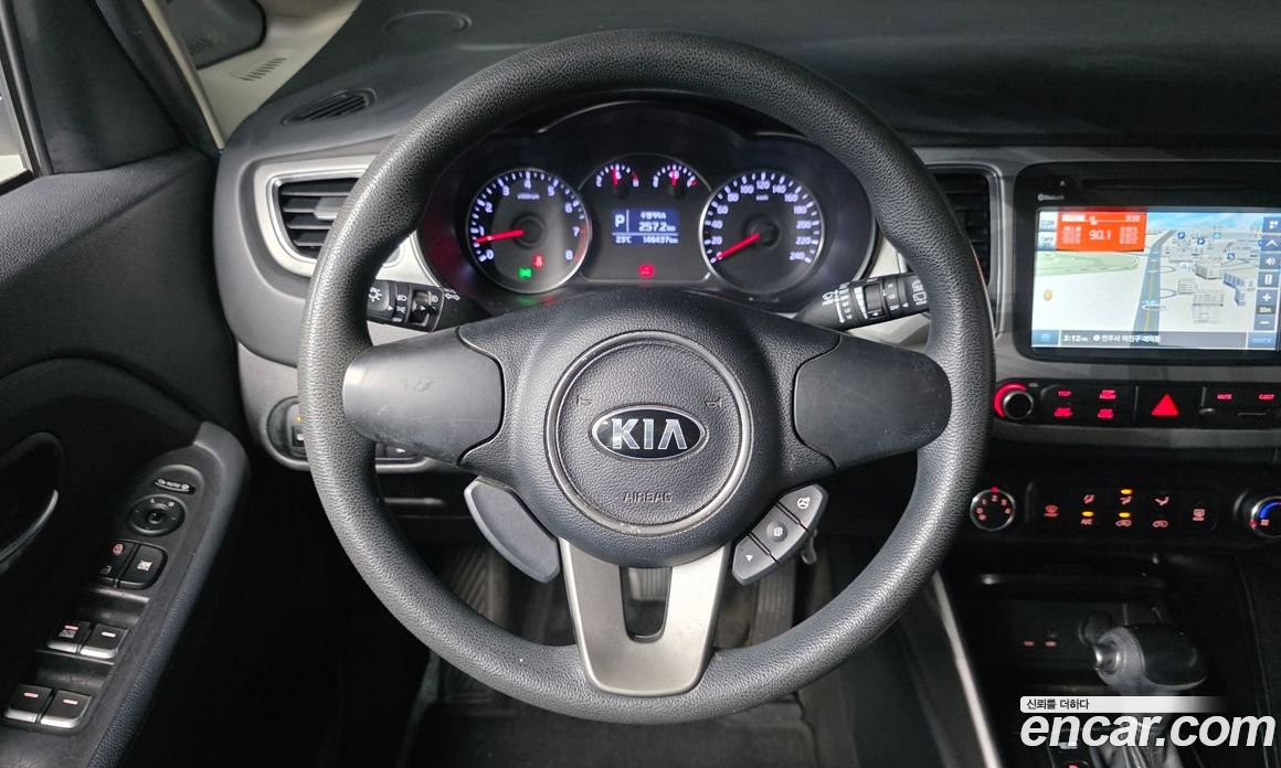 Kia Carens 3rd Gen фото 14