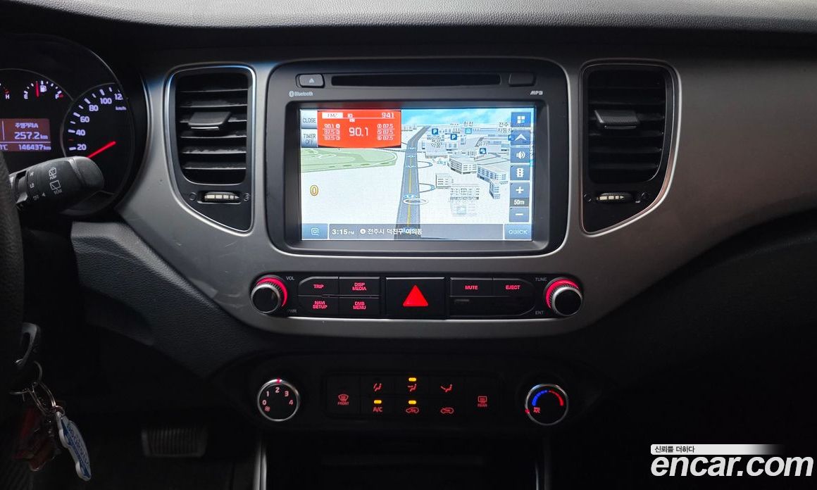 Kia Carens 3rd Gen фото 15